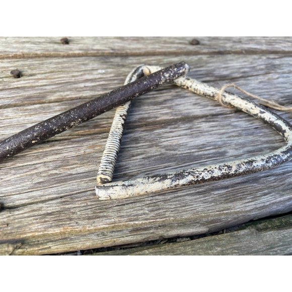 Antique Triangle Dinner Cowboy Bell and Rod Farmhouse Rustic - Picture 7 of 12